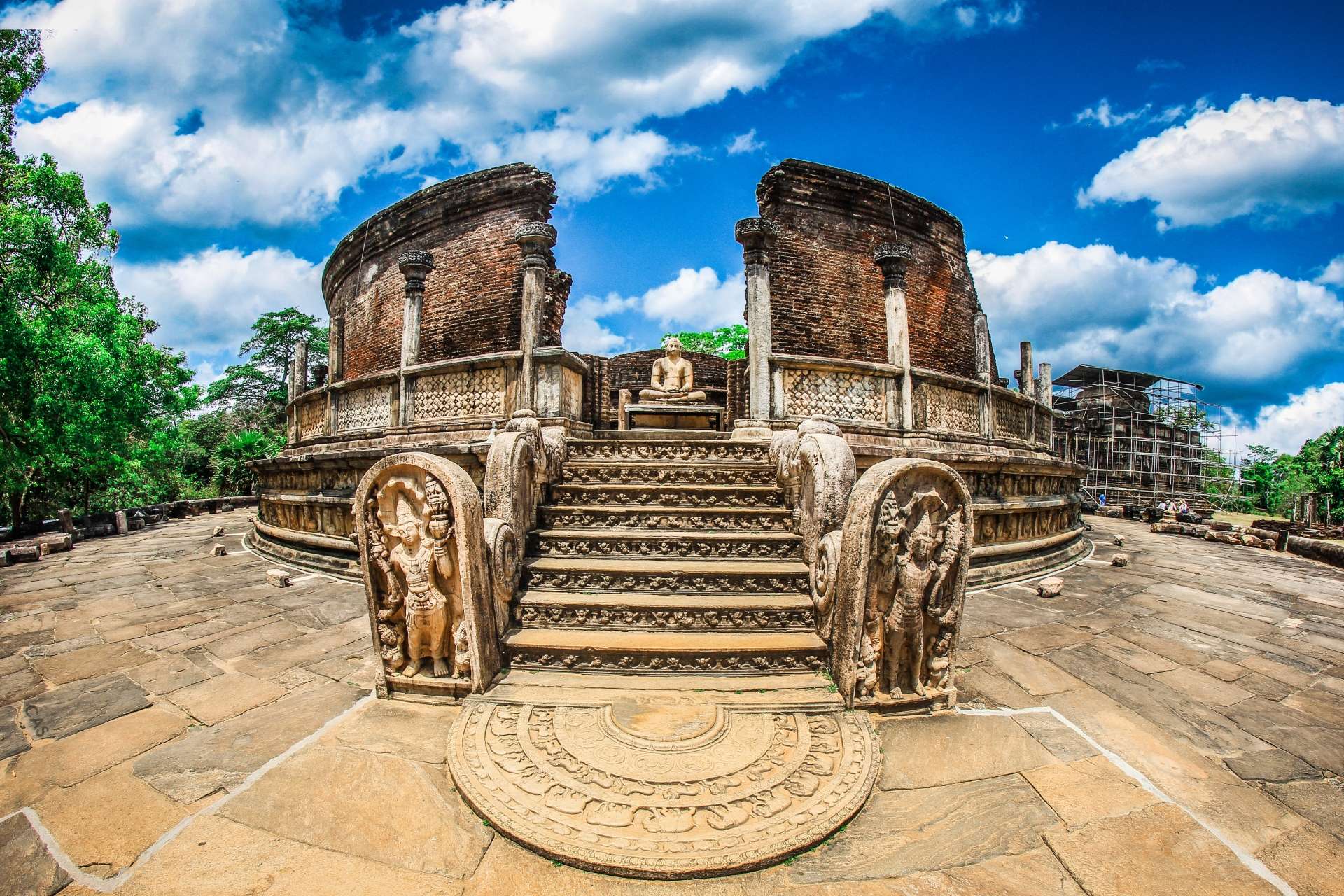 Polonnaruwa Ancient City – Heritage Cycling